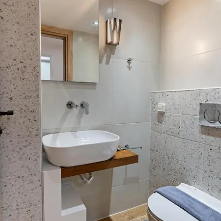 Erotokritos Luxury דירה *