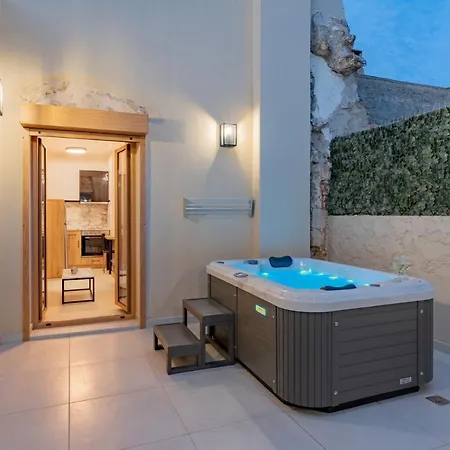 Апартаменты Erotokritos Luxury