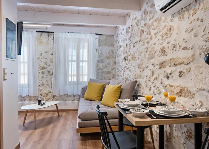 Erotokritos Luxury Apartament *