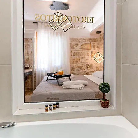 Erotokritos Luxury Apartment *