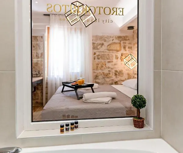 Erotokritos Luxury Apartment *
