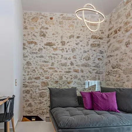 Apartment Erotokritos Luxury