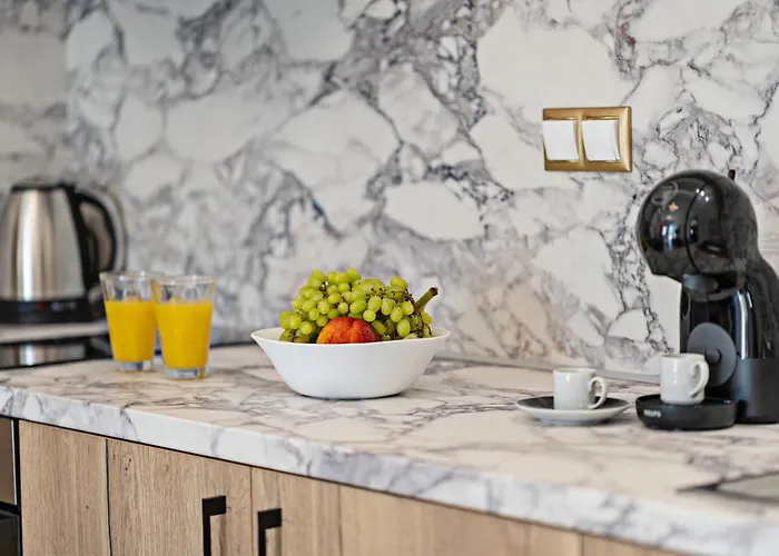 Erotokritos Luxury Apartment *