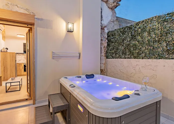 Erotokritos Luxury Apartment